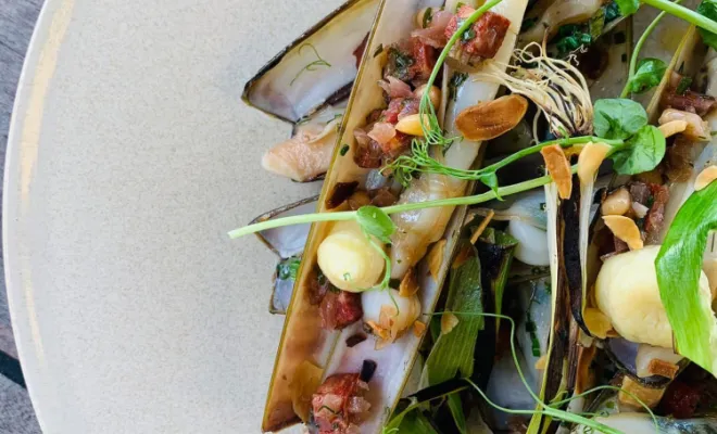 Style chaleureux et convivial  « Bienvenue à notre table ! Découvrez en images nos plats faits maison, préparés avec amour et le goût des bonnes choses. », Fargues-Saint-Hilaire, Le Jep’s