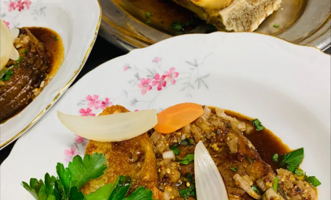 Style chaleureux et convivial  « Bienvenue à notre table ! Découvrez en images nos plats faits maison, préparés avec amour et le goût des bonnes choses. », Fargues-Saint-Hilaire, Le Jep’s